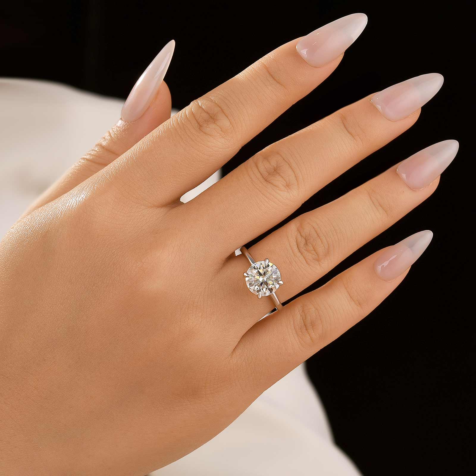 Gelovely Moissanite 2.0 Ct ~4.0Ct Round Cut Yellow Gold Promise Ring