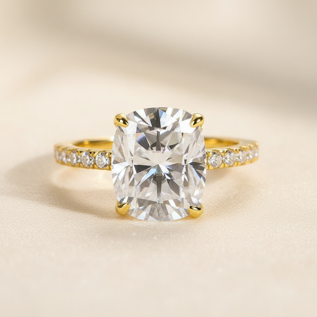 S925 Moissanite 3.0 Ct Cushion Cut Yellow Gold Engagement Ring For Women