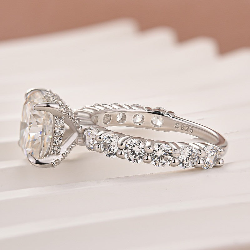 Gelovely Moissanite 3.0 Ct Cushion Cut White Gold Engagement Ring