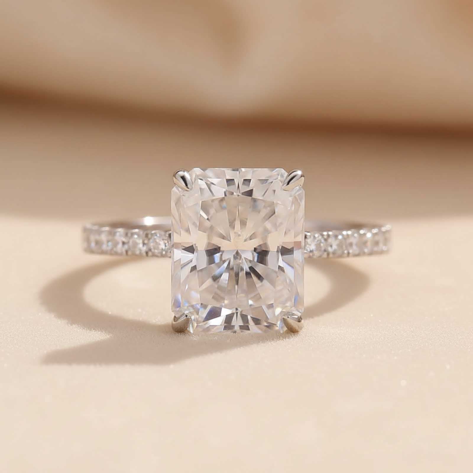 S925 Moissanite 4.0Ct Radiant Cut Halo Engagement Ring 18K White Gold Sterling Silver