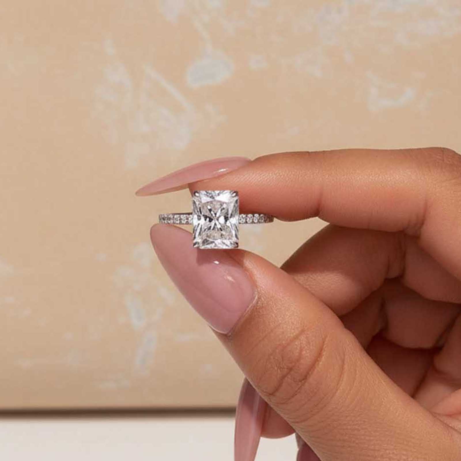 S925 Moissanite 4.0Ct Radiant Cut Halo Engagement Ring 18K White Gold Sterling Silver