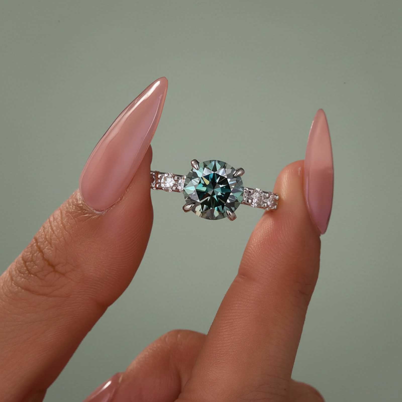 S925 Moissanite 3.0 Ct Round Cut Green Stone Engagement Ring Stackable Ring For Everyday Wear