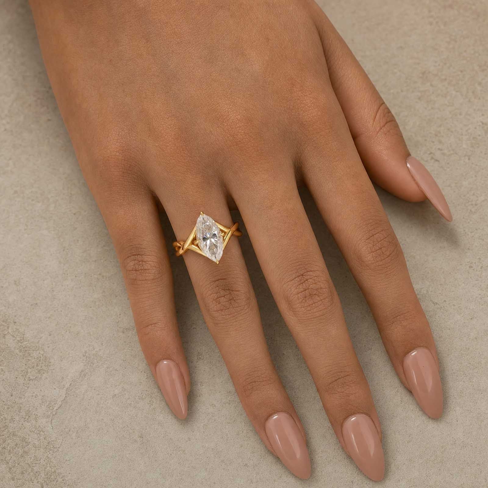 S925 Moissanite Twist 3.0Ct Marquise Cut Yellow Gold Engagement Ring