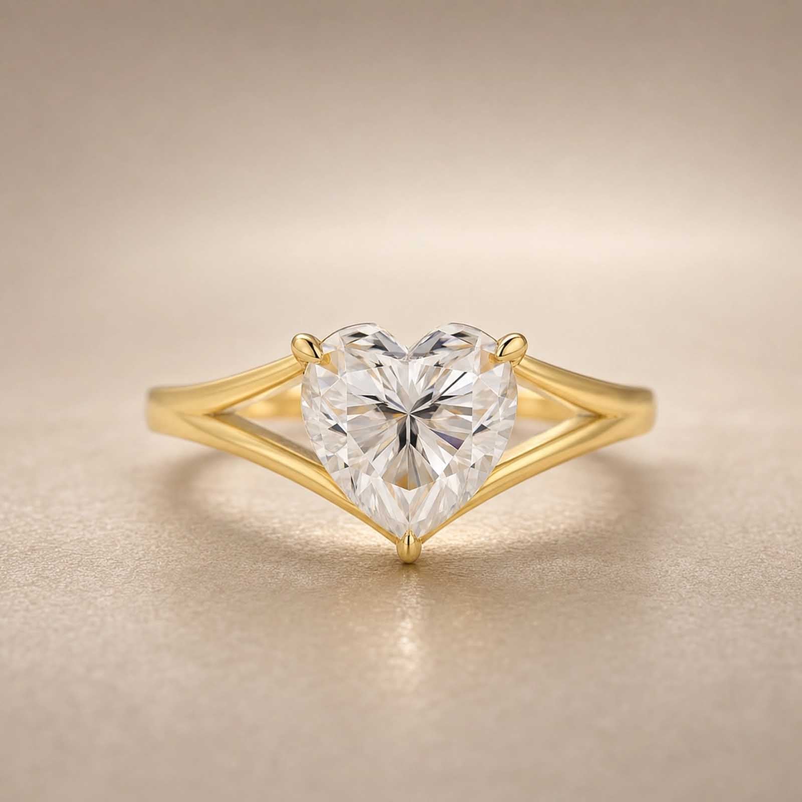 S925 Moissanite Split Shank 2.0Ct Heart Cut Yellow Gold Engagement Ring
