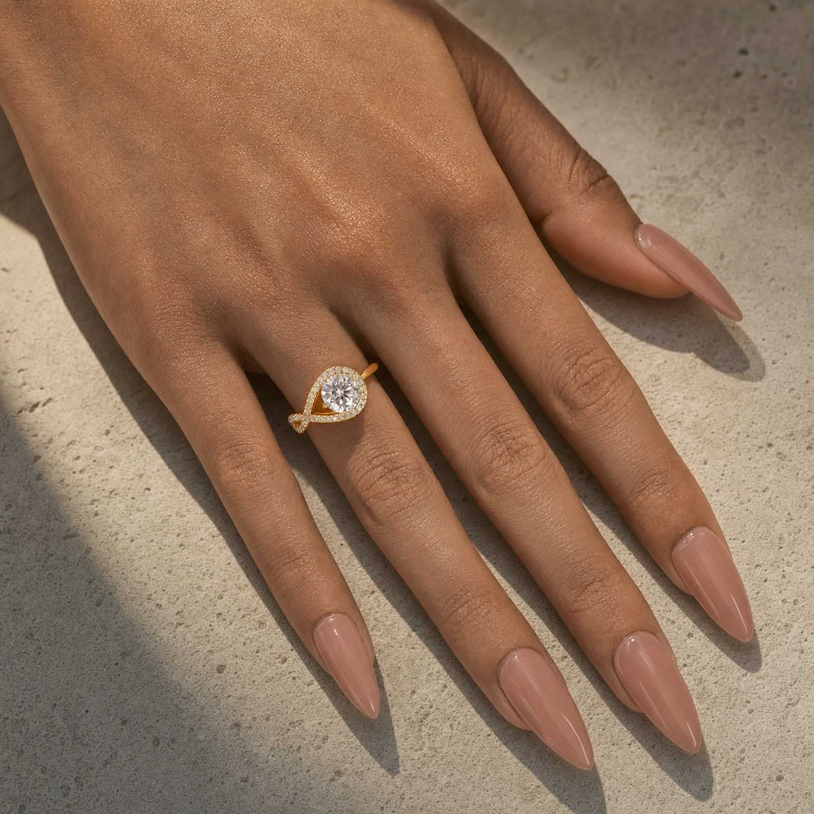 S925 Moissanite Halo 1.2Ct Round Cut Yellow Gold Engagement Ring