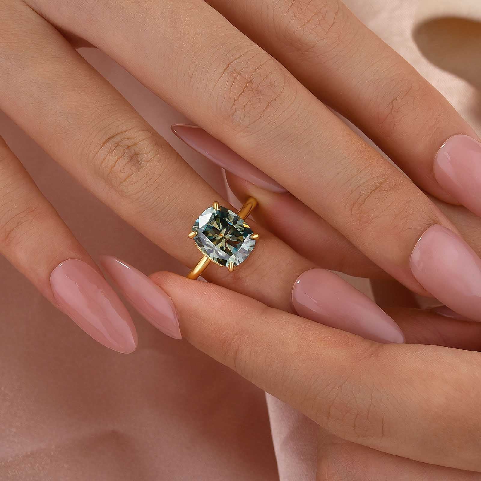 S925 Moissanite 3.5Ct Cushion Cut Hidden Halo Green Stone Engagement Ring For Date Nights