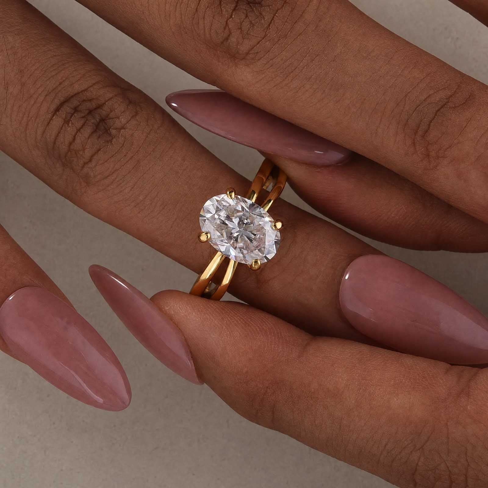 S925 Moissanite 2.5Ct Oval Cut Twist Split Shank 18K Yellow Gold Plated Engagement Ring