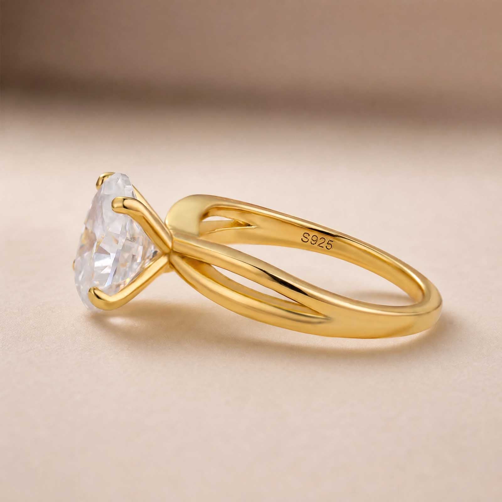 S925 Moissanite 2.5Ct Oval Cut Twist Split Shank 18K Yellow Gold Plated Engagement Ring