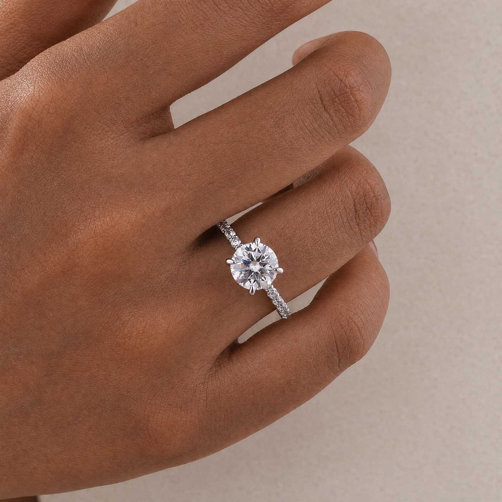 S925 Moisssanite 2.0Ct Round Cut Affordable Engagement Ring Travel Ring For Women