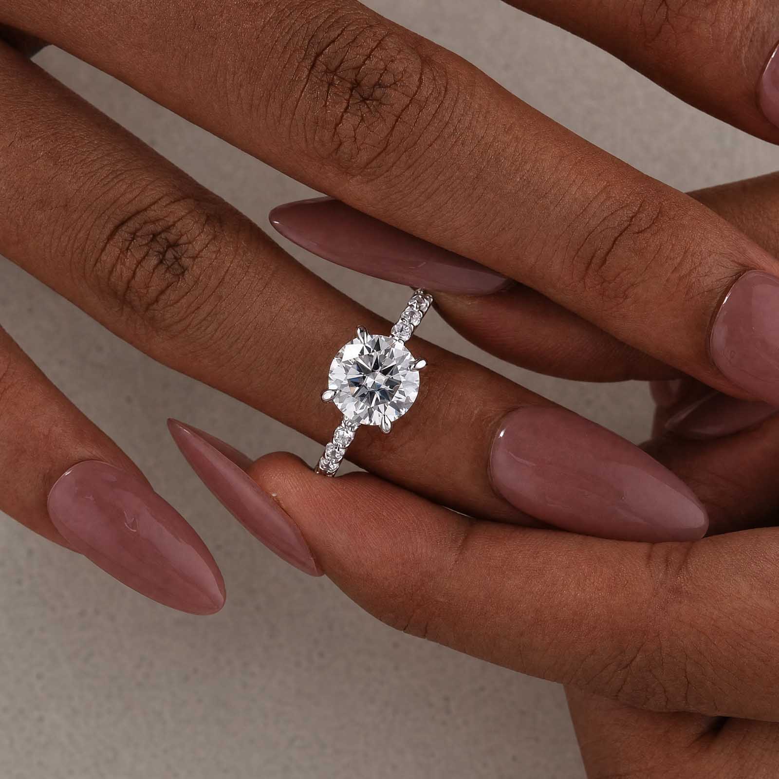 S925 Moisssanite 2.0Ct Round Cut Affordable Engagement Ring Travel Ring For Women