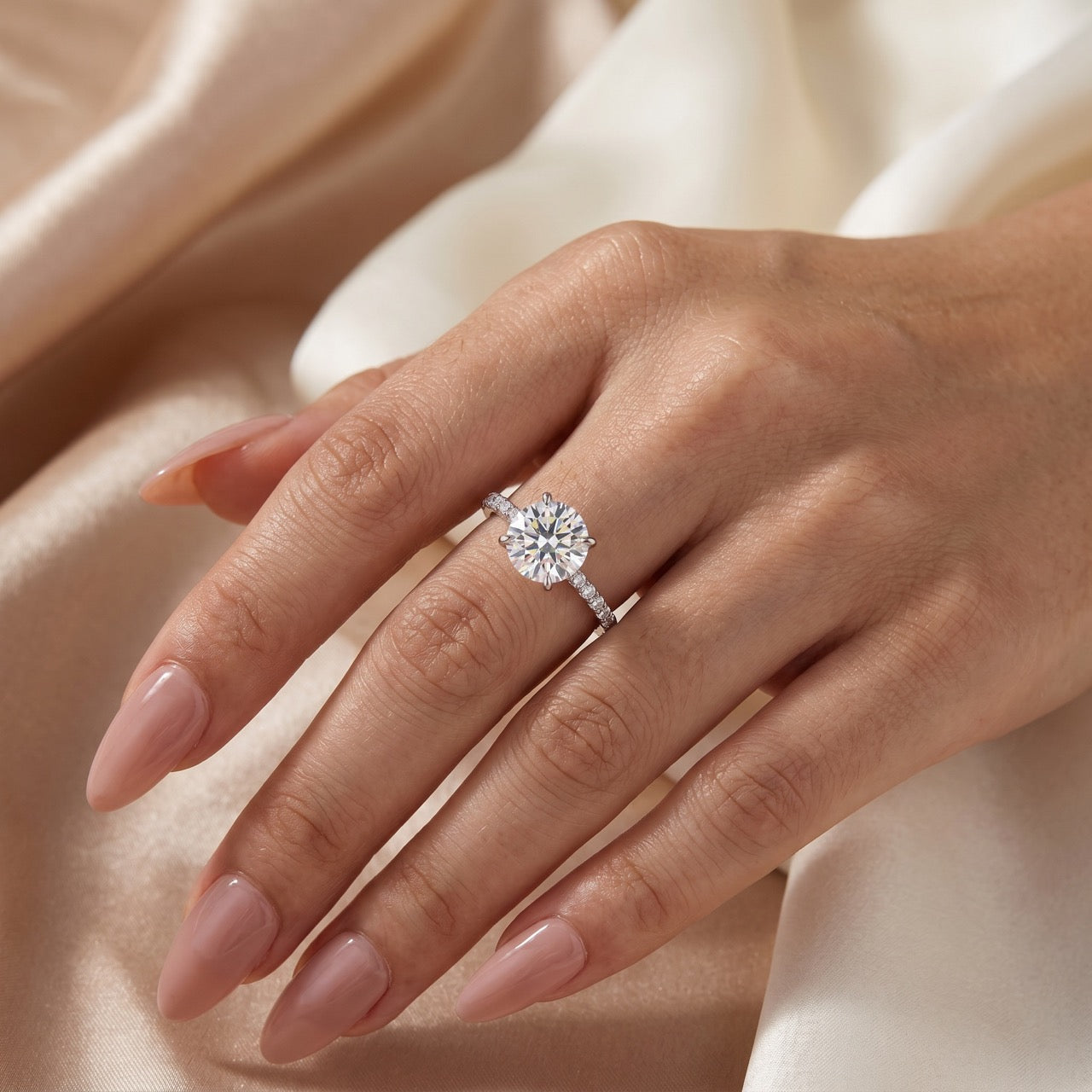 S925 Moisssanite 2.0Ct Round Cut Affordable Engagement Ring Travel Ring For Women