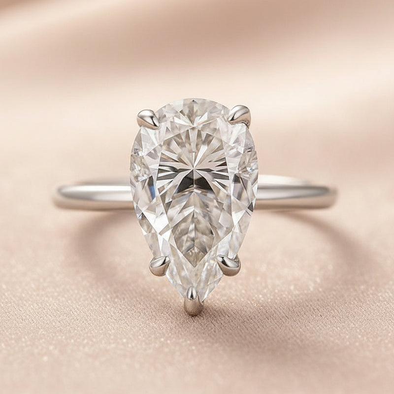 Gelovely Moissanite 2.5Ct/4.0Ct Pear Cut White Gold Engagement Ring For Women