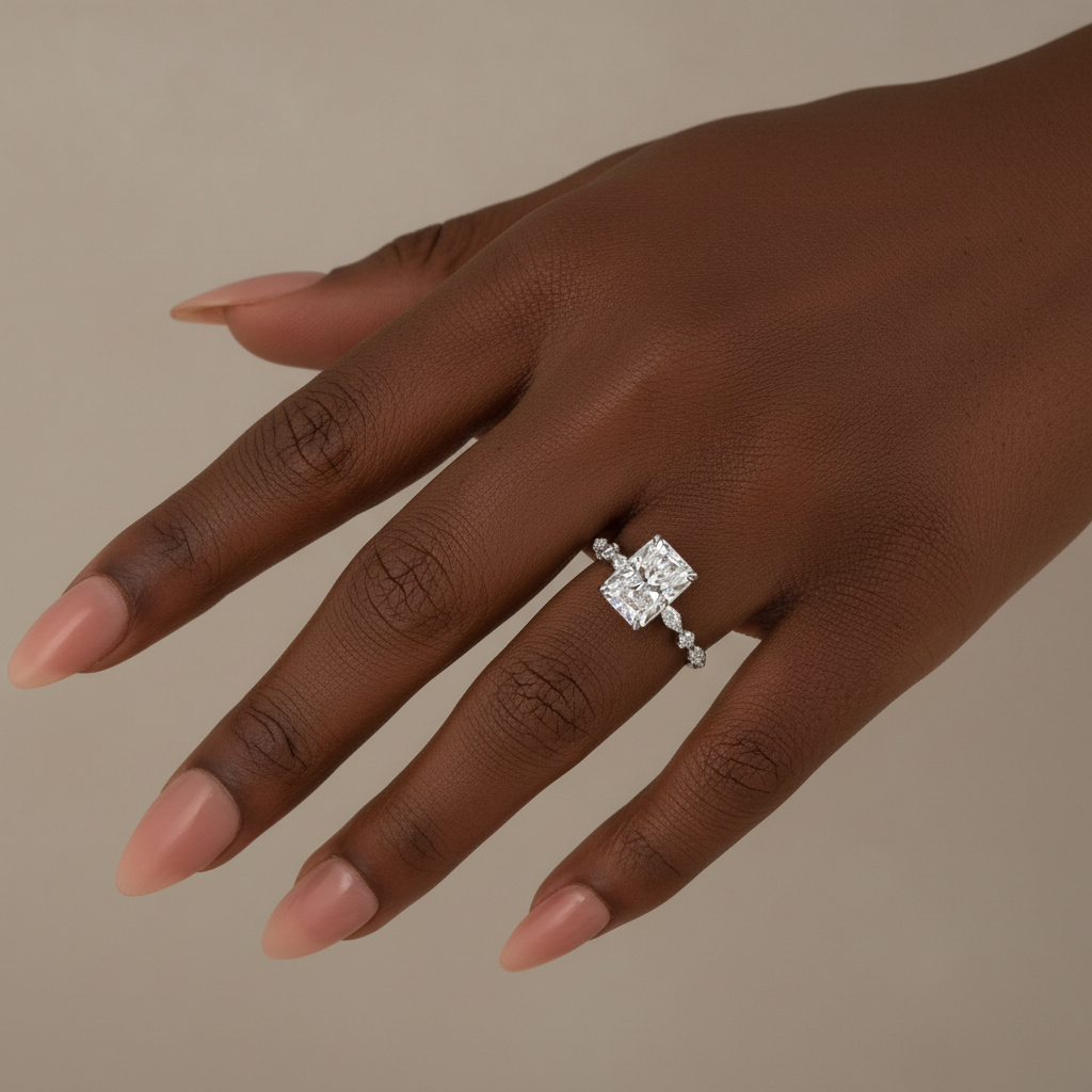 Gelovely Moissanite 3.5 Ct Radiant Cut White Gold Travel Ring For Women