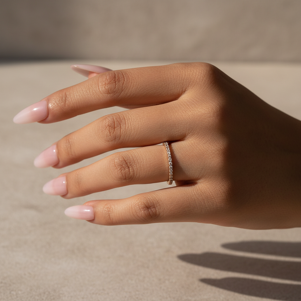 Gelovely Moissanite 0.5 Ct Round Cut Half Halo Rose Gold Anniversary Ring