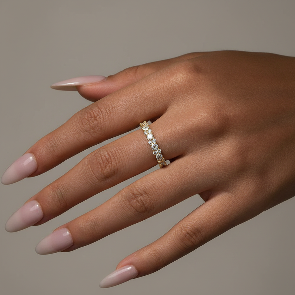 Gelovely Moissanite 2.5 Ct Yellow Gold Round Cut Full Wedding Band for Women