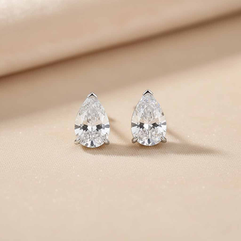 Gelovely Moissanite 1.0 Ct*2 Diamond White Gold Pear Stud Earrings