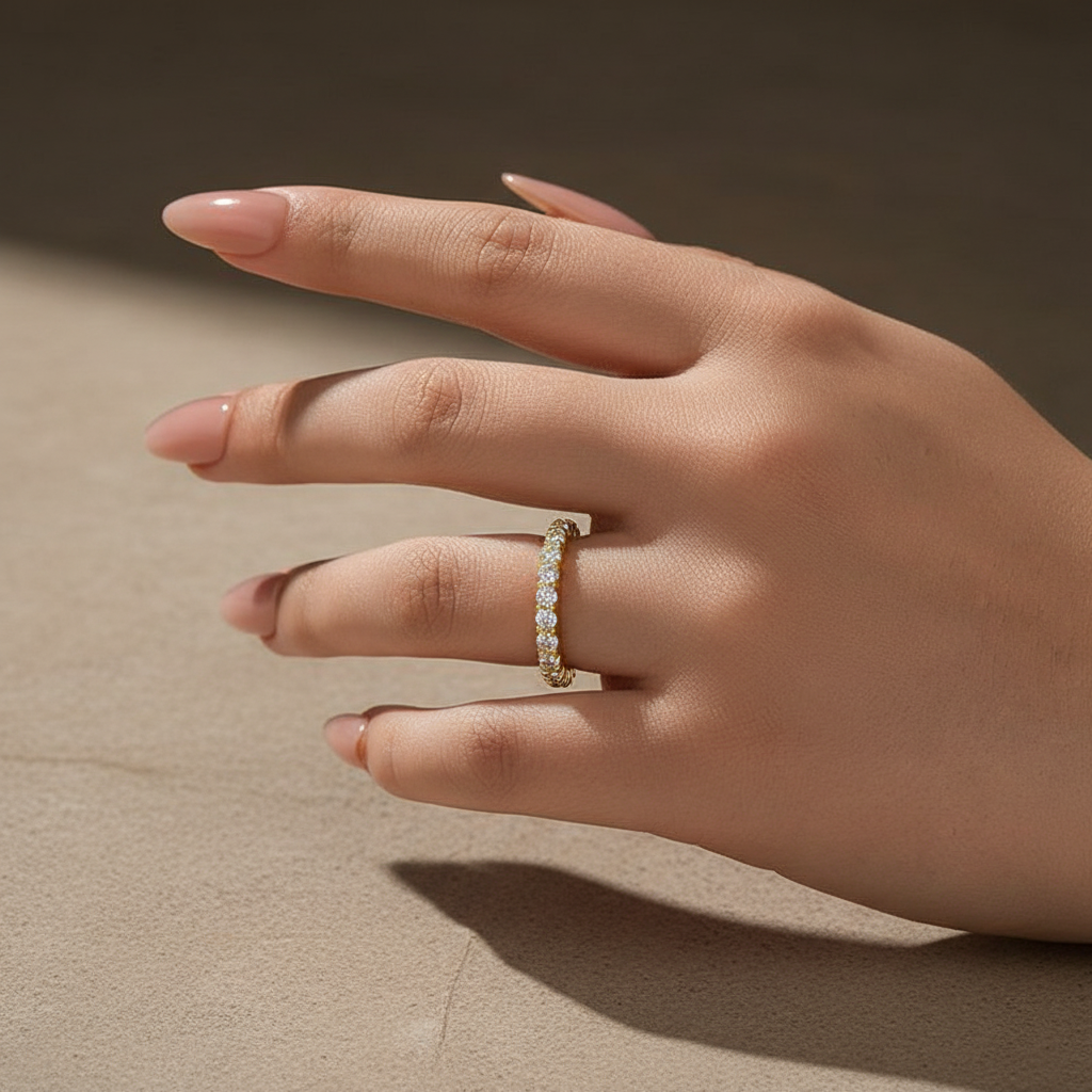 Gelovely Moissanite 2.5 Ct Yellow Gold Round Cut Women's Wedding Band