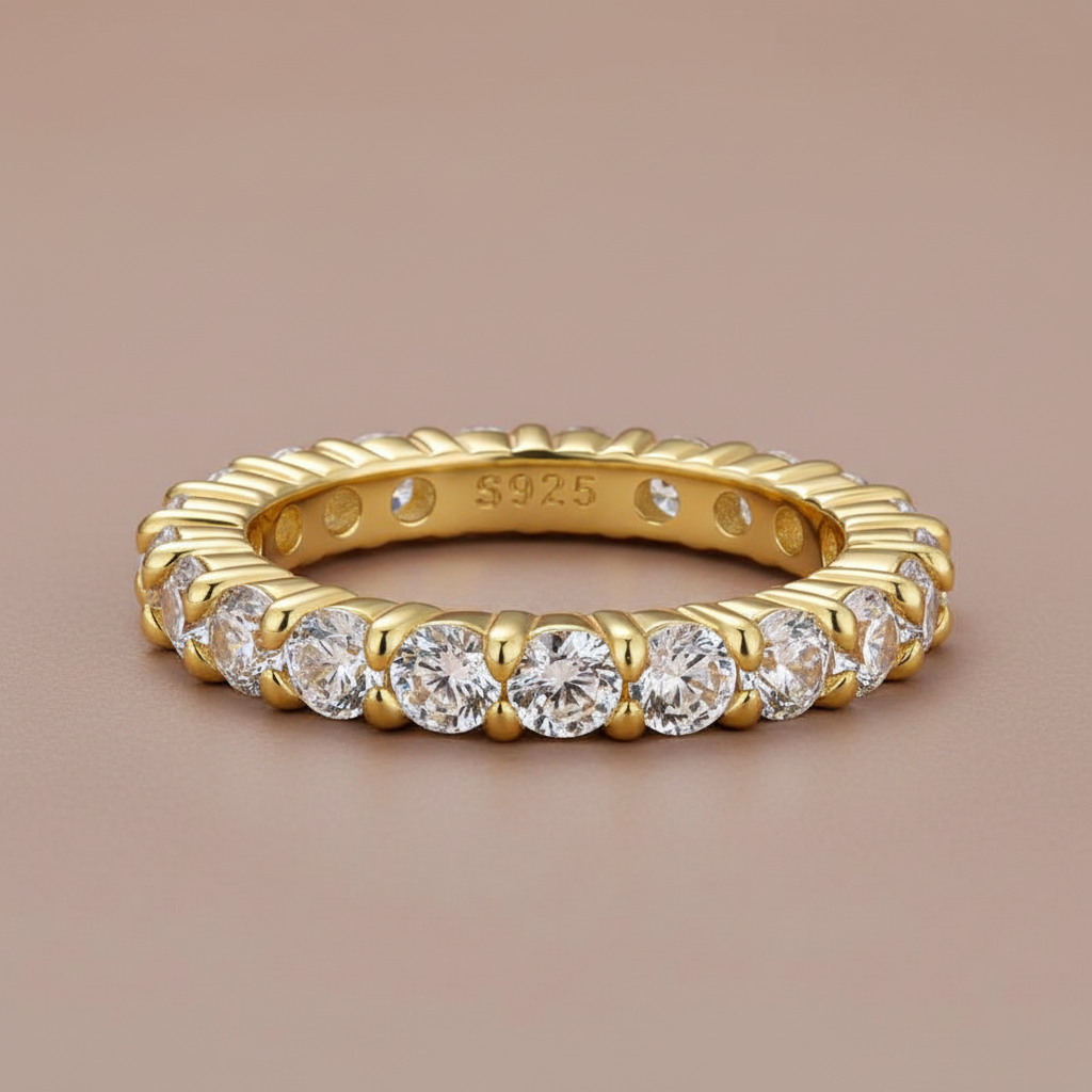 Gelovely Moissanite 2.5 Ct Yellow Gold Round Cut Women's Wedding Band