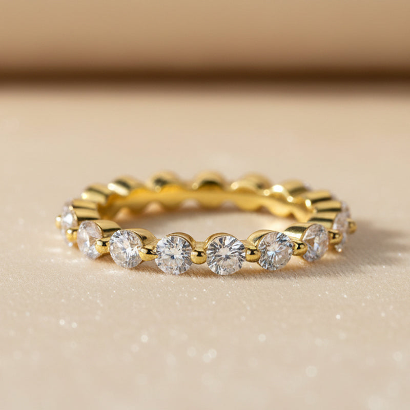 Gelovely Moissanite 1.0Ct ~1.5 Ct Round Cut Yellow Gold  Anniversary Ring