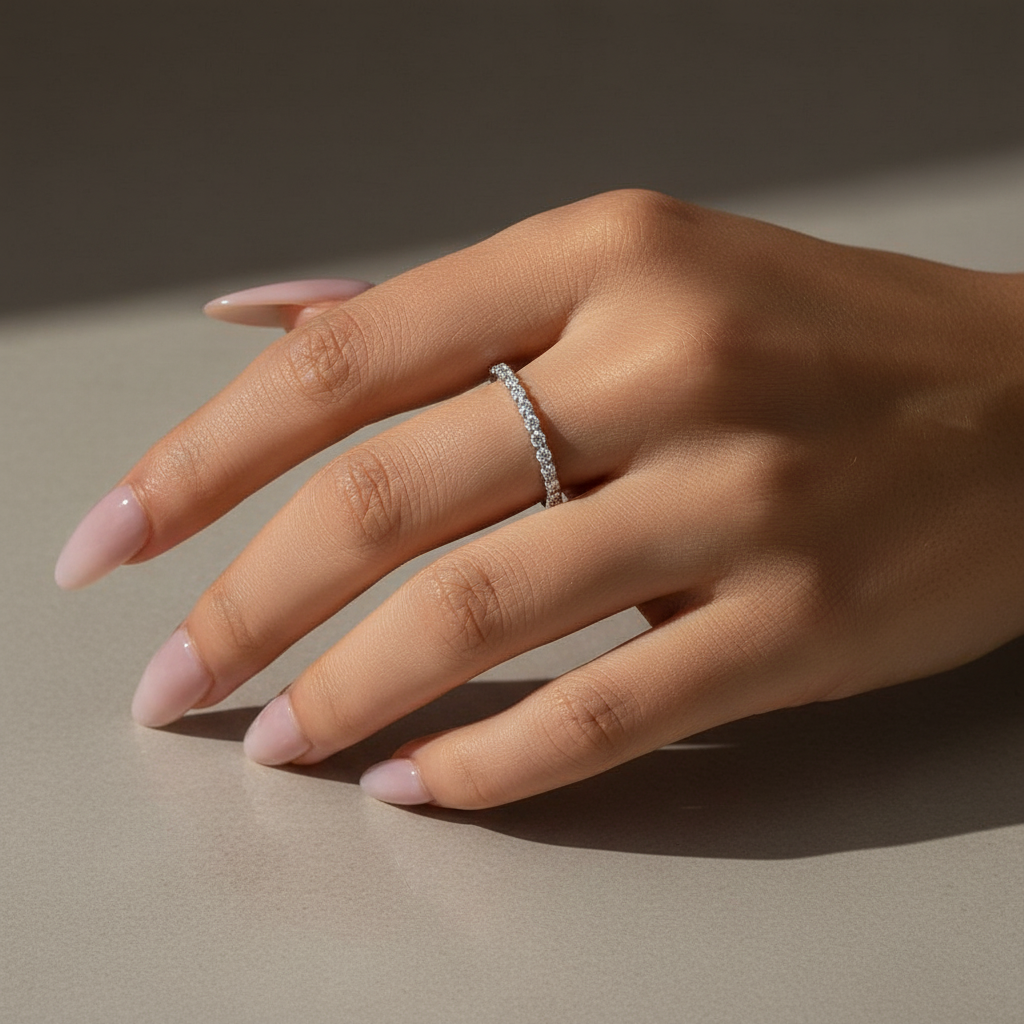 Gelovely Moissanite 0.6 Ct White Gold Round Cut Eternity Wedding Band