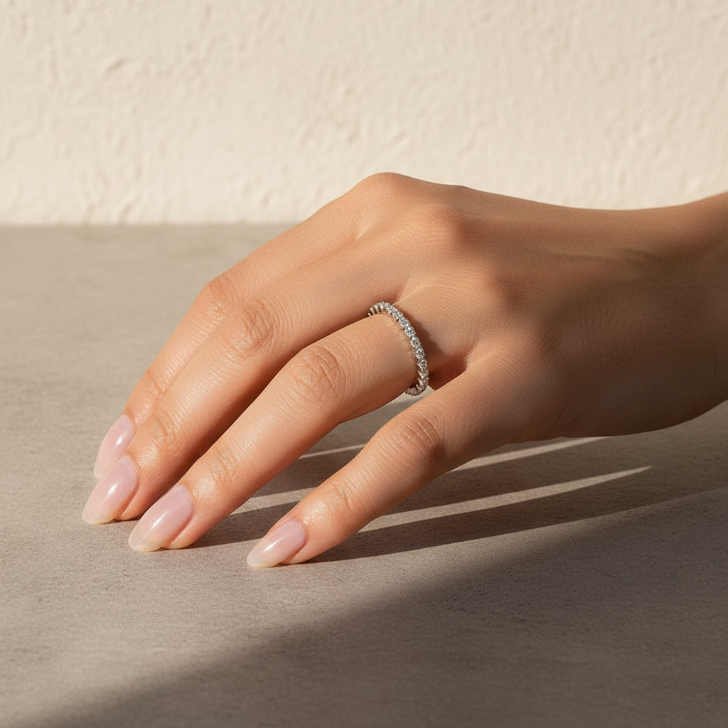 Gelovely Moissanite 0.6 Ct White Gold Round Cut Eternity Wedding Band