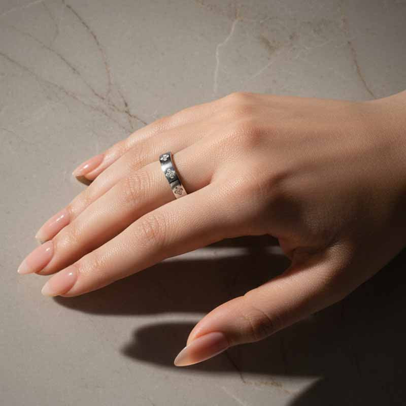 Gelovely Moissanite White Gold Clover Wide Wedding Band
