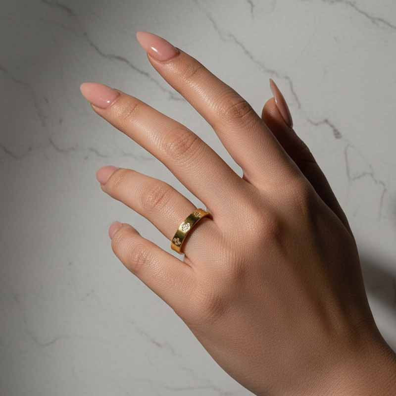 Gelovely Moissanite Yellow Gold Clover Wide Wedding Band